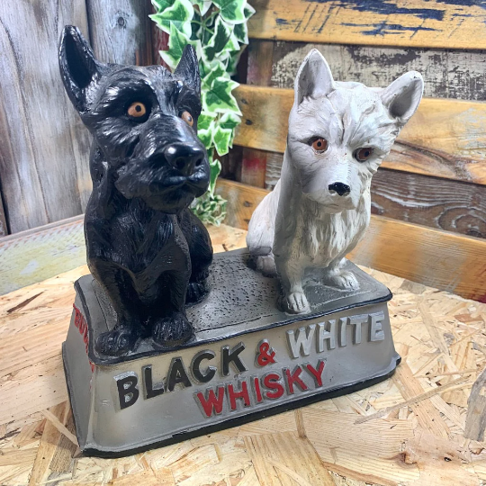 Figurine publicitaire présentoir de comptoir Black & White Scottie ant whitey dog vintage scottish