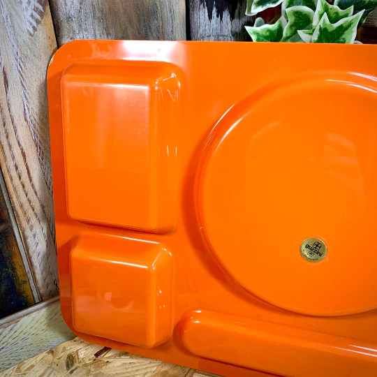 Plateau repas Vintage 70 orange design Guzzini Made in Italy