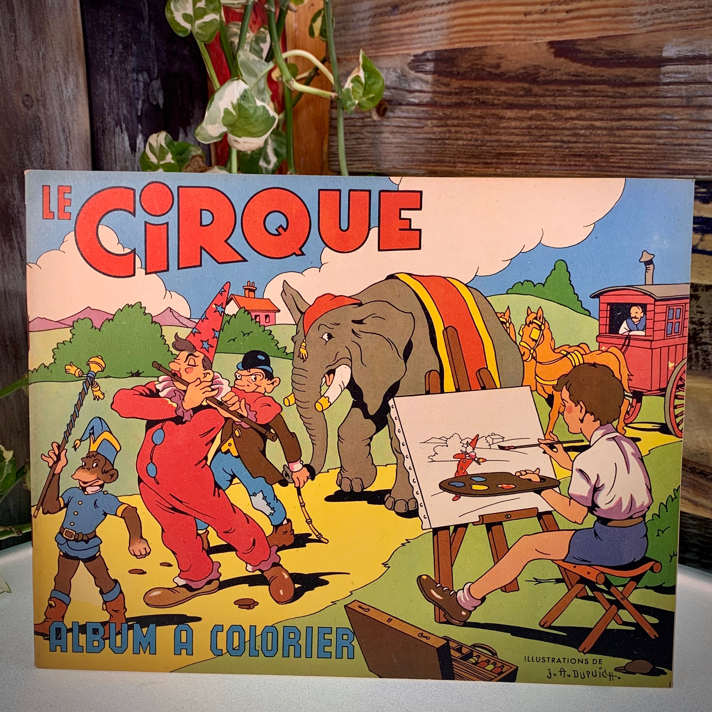 Deux albums à colorier, illustrations de J.A.DUPUICH, éditions de 1952.