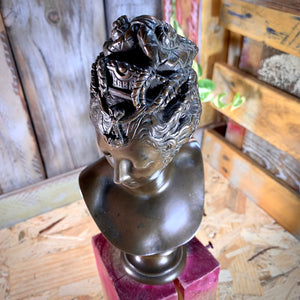 Buste en bronze de Diane de Poitiers d'après Jean Goujon. Fin 19eme siècle.