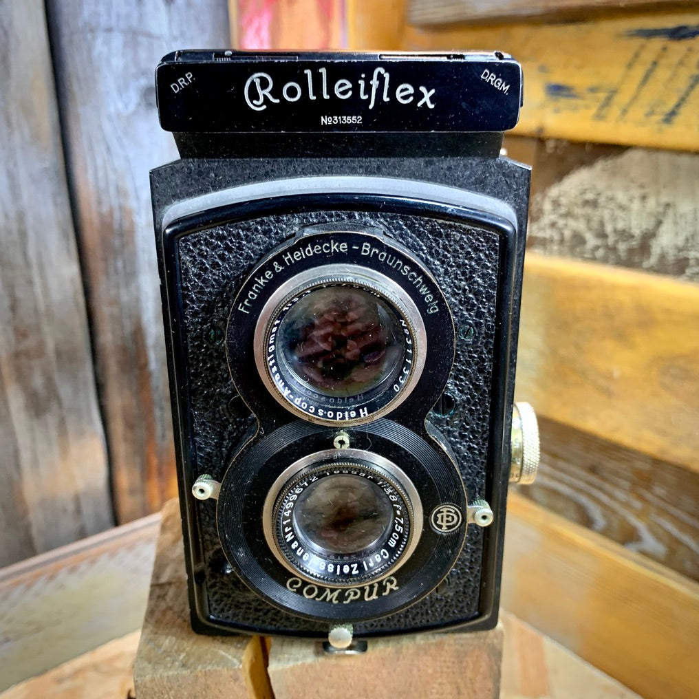 Appareil photo Rolleiflex. Model 6RF621. Objectif Karl Zeiss Tessar 3,8/7,5. années 30.